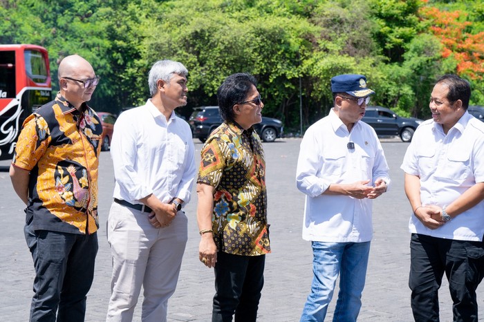Bupati Badung Ikuti Rapat Penajaman Pembangunan MRT/LRT Bersama Menhub