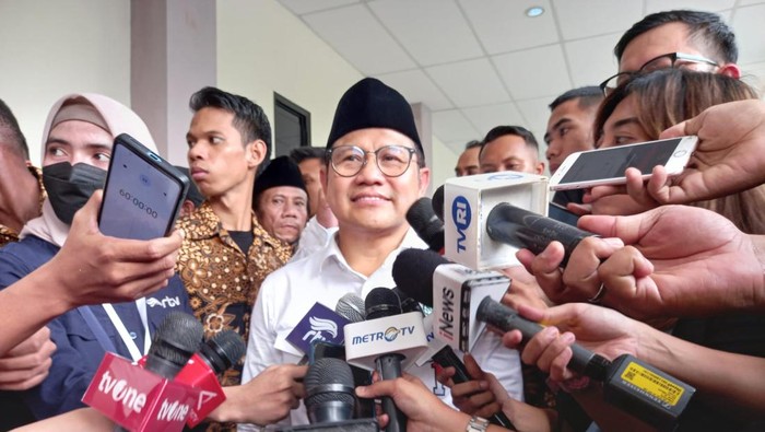 Cak Imin bersama Pimpinan Majelis Taklim, Bekasi, Senin (18/12/2023).