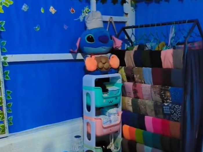 Dekorasi ruangan kamar viral serba biru