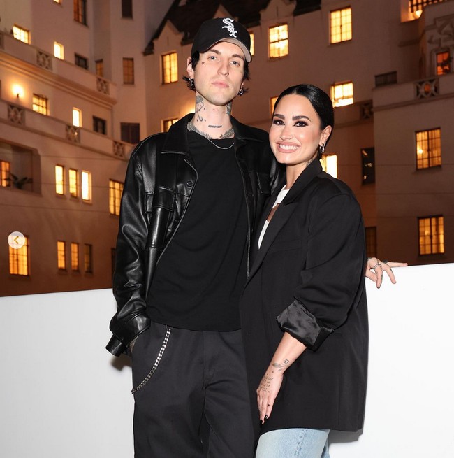 Hubungan asmara Demi dan Jutes berawal dari pertemanan. “Awalnya kami berteman dulu. Kami berteman selama beberapa bulan dan kemudian memutuskan untuk mulai berkencan dan yah, setelah kami saling menceritakan perasaan kami, tutur penyanyi 31 tahun ini, seperti dikutip dari People. Foto: Instagram/@ddlovato @jutesmusic