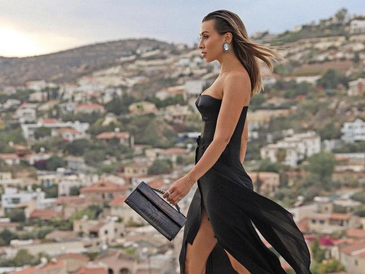Profil Elsina Khayrova, Sosialita Rusia yang Didekati Tom Cruise