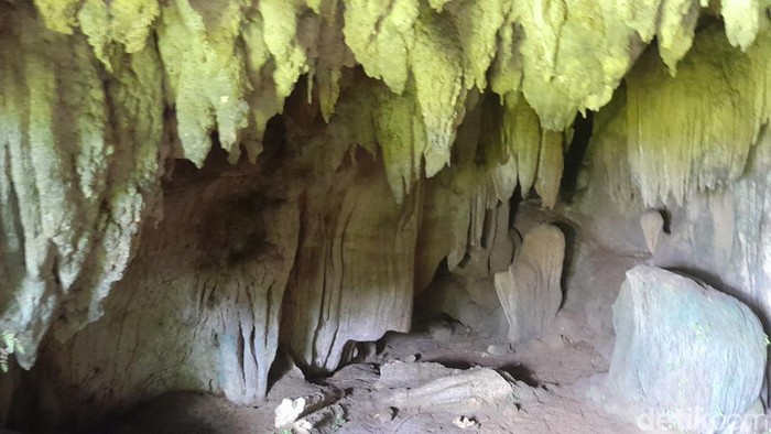 Gua Landak Pangandaran