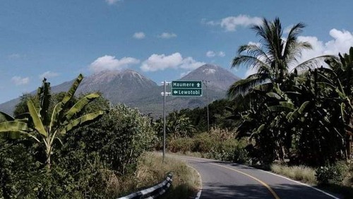 Gunung Lewotobi di Kecamatan Wulanggitang, Kabupaten Flores Timur, Nusa Tenggara Timur (NTT). (Foto: Istimewa)