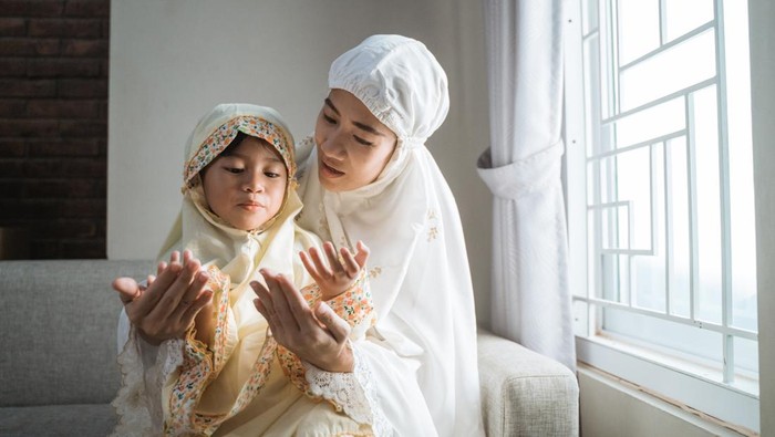 Ilustrasi Doa untuk Bunda di Hari Ibu