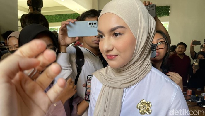 Irish Bella saat ditemui di kawasan Cinere, Depok