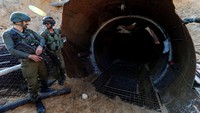 Juru bicara militer Israel, Laksamana Muda Daniel Hagari, memperkirakan panjang terowongan itu mencapai 4 kilometer -- cukup untuk menjangkau bagian utara Gaza City, yang pernah menjadi jantung pemerintahan Hamas dan sekarang menjadi zona pertempuran yang diselimuti kehancuran. Terowongan besar itu sedikit berbeda dengan terowongan bawah tanah lainnya yang ditemukan militer Israel dalam operasi darat di wilayah Jalur Gaza. Kebanyakan terowongan yang ditemukan pasukan Israel sebelumnya berukuran kecil dan sempit, yang diduga dirancang untuk pergerakan pasukan bersenjata yang berjalan kaki.