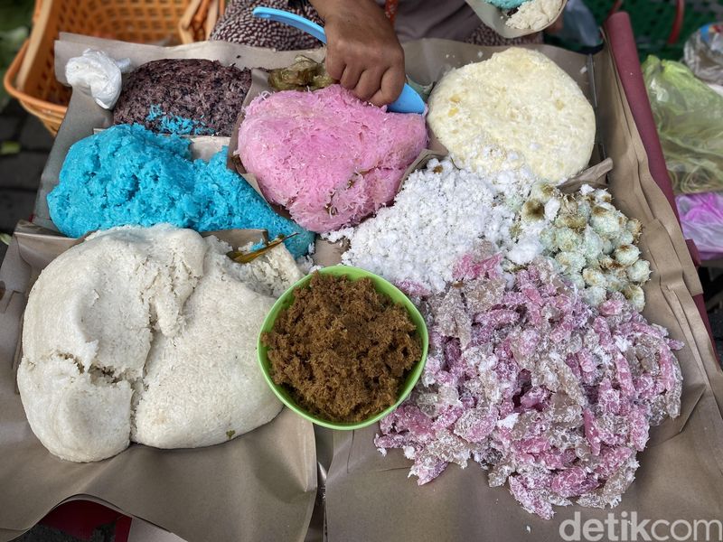 Jajanan ndeso di Pasar Gang Baru Semarang