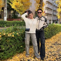 Jefri Nichol rupannya sedang menghabiskan waktu liburannya bersama sang kekasih, Maria Theodore. Melalui akun Instagram pribadinya Jefri pun membagikan foto-foto mereka ketika berlibur ke Jepang. Foto: Instagram/@jefrinichol