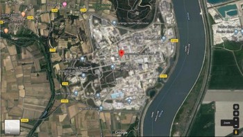 Situs Nuklir Marcoule, Prancis. Atas permintaan pemerintah Prancis, tempat ini tidak akan dapat ditemukan di Google Maps. Diduga tempat ini salah satu fasilitas penelitian nuklir terkemuka Prancis, dan juga menampung dua reaktor nuklir penghasil tritium. Foto: Google Maps