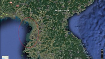 Saat melakukan pencarian untuk Korea Utara di Google Maps maka kamu akan melihat bahwa pada bagian dari pantai barat negara itu blur. Mengingat betapa rahasianya negara ini, maka tak heran jika ada tempat yang diburamkan. Foto: Google Maps