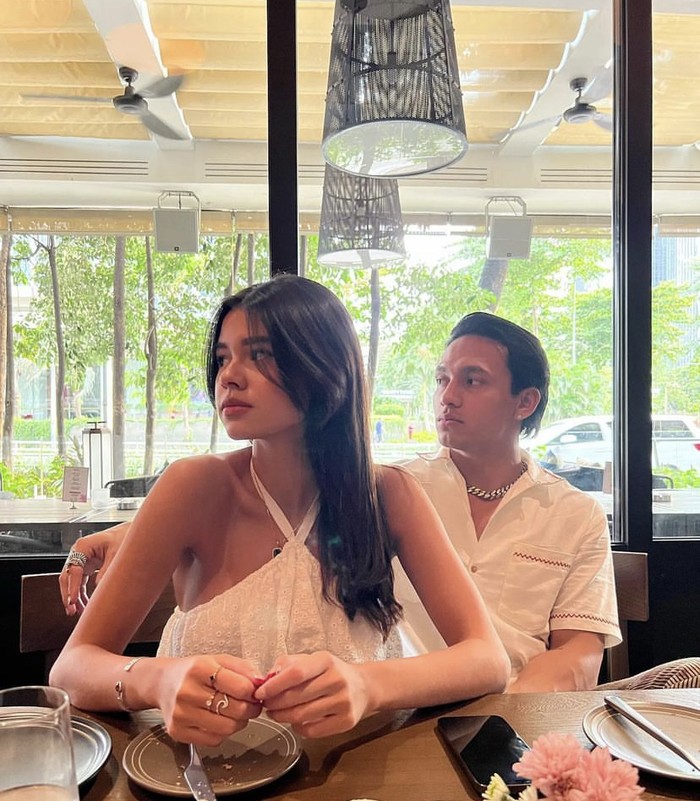 Liburan ke Jepang, Jefri Nichol dan Maria Theodore Santap Sashimi dan Wagyu Liburan ke Jepang, Jefri Nichol dan Maria Theodore Santap Sashimi dan Wagyu