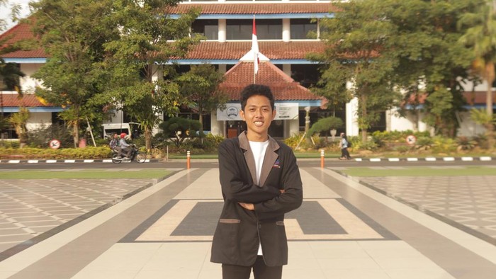M Assadam Rizqi Saputra, mahasiswa Unair asal Pekalongan yang jadi jawara inovasi atasi limbah cair batik.