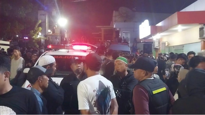 Pria bernama Indra Matheos alias Bemo (37) di Kota Manado, Sulawesi Utara (Sulut) tewas ditikam pria inisial NP (39) menggunakan klep api.