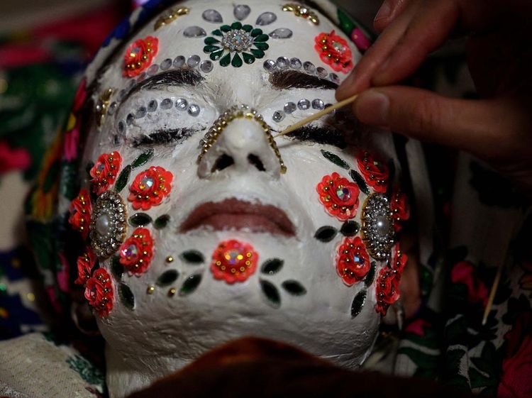 Melihat Pernikahan Tradisional Muslim Bulgaria