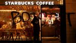 Momen Starbucks Barcelona Digeruduk Massa Pro-Palestina