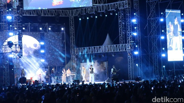 Nadin Amizah, Yovie Nuno hingga Ghea Indrawati meriahkan Banyuwangi Beach Jazz Festival