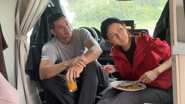 7 Foto Nana Mirdad Liburan Berdua Suami ke New Zealand, Tinggal di Campervan