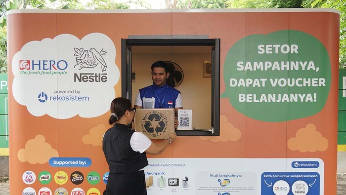 Peduli Lingkungan Nestle Indonesia Luncurkan Fasilitas Waste Station Nestle Indonesia dukung pengelolaan sampah. Bersama Hero Supermarket dan Rekosistem, Nestle sediakan fasilitas Waste Station.