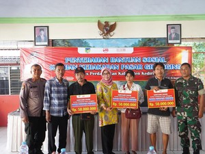 Pemkab Kediri Beri Rp 50 Juta ke Pedagang Korban Kebakaran Pasar Gringging