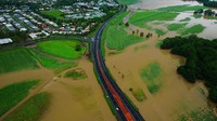 Lahan pertaninan rusak akibat terjangan banjir.