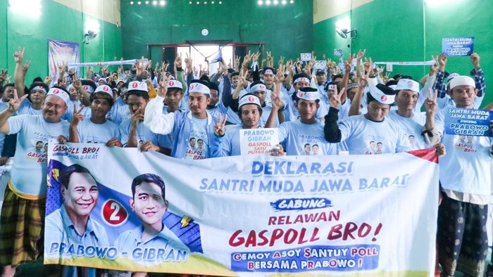 Ratusan Santri Muda dukung Prabowo-Gibran di 2024