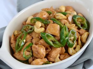 Resep Oseng Ayam Cabe Hijau yang Gurih Pedas dan Mudah Dibuat