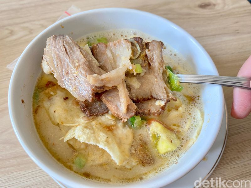 Soto Babe Tito: Maknyus! Soto Tangkar Pakai Daging Black Angus Asap