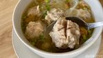 Spesial! Soto Tangkar di Sini Pakai Daging Black Angus Asap