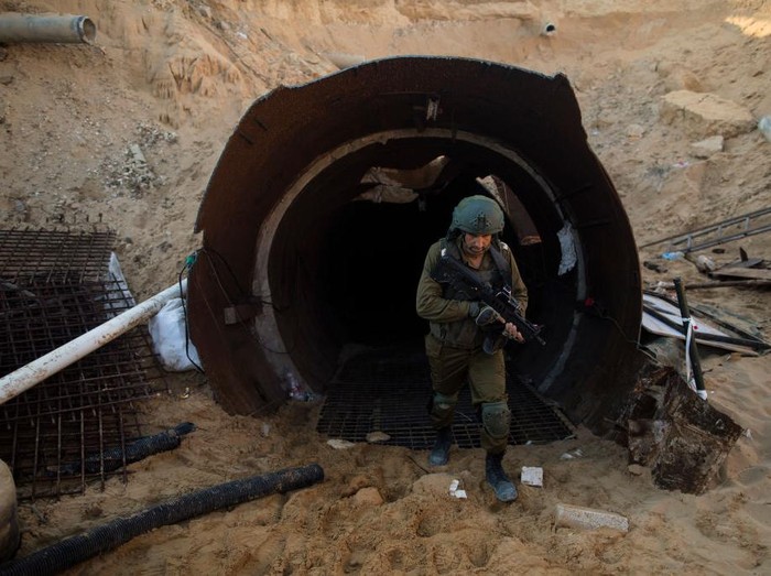 Israel Bunuh 4 Militan yang Keluar dari Terowongan Gaza