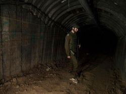 Intip Terowongan Hamas Terbesar di Gaza