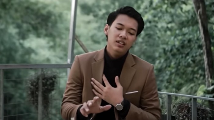 Video musik lagu Samar karya Masdddho.