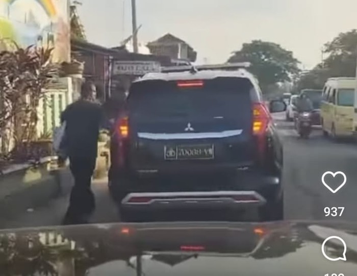 Viral mobil berpelat dinas Polri dipakai kampanye caleg DPR, Zulfikar.