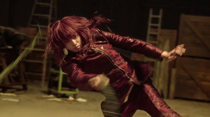 Cuplikan adegan Kurama di serial live action Yu Yu Hakusho.