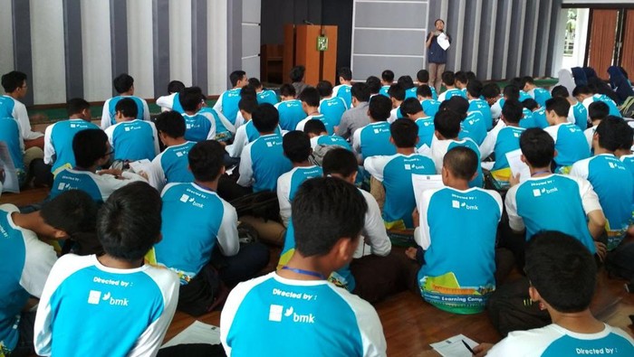 1.000 calon mahasiswa dari seluruh wilayah di Indonesia terpilih menerima beasiswa perintis Rumah Amal Salman.