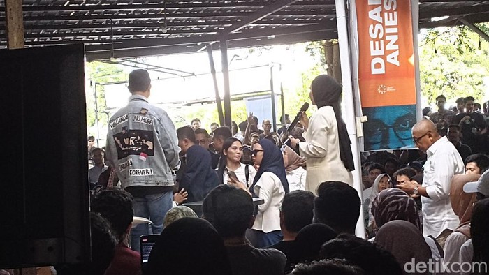 Acara Desak Anies di Mataram