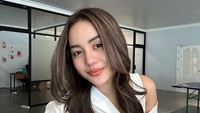 Dalam tayangan Ini Bukan Talkshow di YouTube Sule Productions, Avolia bercerita soal nyaris meninggal lantaran lompat ke kolam lima meter. Ia melakukan itu karena ingin cari perhatian ke kakak kelas SMP. (Foto: dok Instagram)