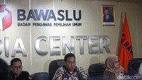 Isu terkini yang direspons terkait temuan Pusat Pelaporan dan Analisis Transaksi Keuangan (PPATK) soal transaksi ilegal di masa kampanye.  