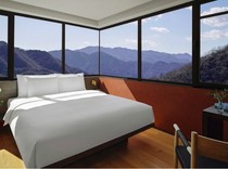 Nggak Perlu Antre! Hotel Ini Punya Akses Langsung ke Great Wall China