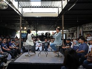 Anak Muda Desak Anies di Mataram