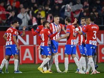 Ngerinya Lini Serang Girona