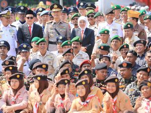 Peringati Hari Bela Negara, Khofifah Ajak Cinta Tanah Air untuk Indonesia Maju
