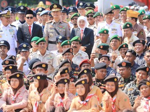 Peringati Hari Bela Negara, Khofifah Ajak Cinta Tanah Air untuk Indonesia Maju