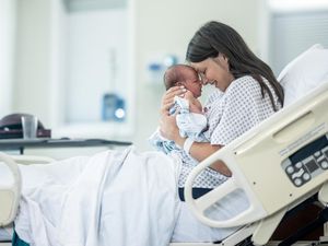 Respons Masyarakat soal Ibu Pekerja Bisa Cuti Melahirkan 6 Bulan