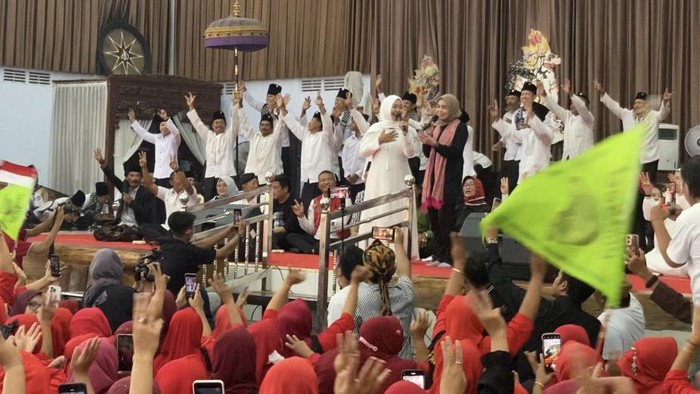 Istri Ganjar Pranowo, Siti Atikoh, di Tulungagung (Devi/detikcom)