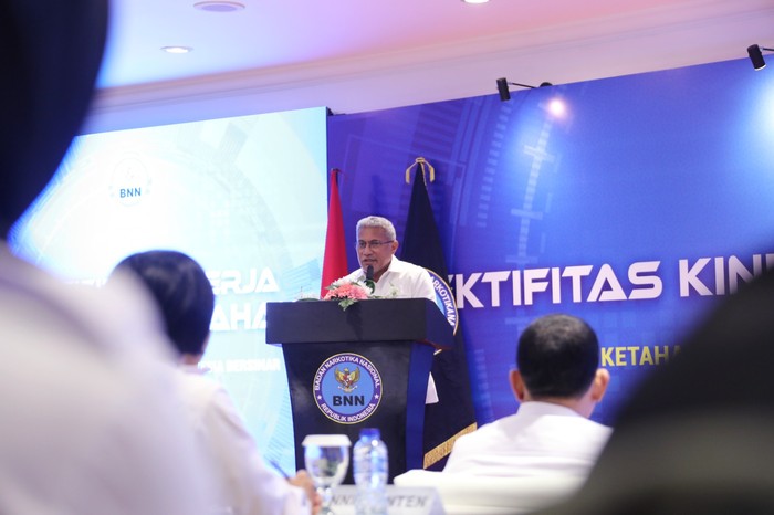 Kepala Badan Narkotika Nasional Republik Indonesia (BNN RI) Irjen. Pol. Marthinus Hukom, S.I.K, M.Si., membuka acara Monitoring dan Evaluasi (Monev) Ketahanan Keluarga Anti Narkoba Berbasis Sumber Daya Pembangunan Desa pada Senin (18/12) di Hotel Borobudur, Jakarta Pusat.