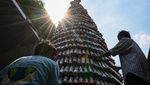 Kreatif, Pohon Natal di Tangsel Berbahan Botol Plastik Bekas