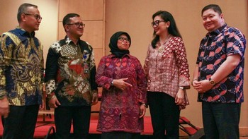 (Kiri-Kanan) Justisiari P. Kusumah, Direktur Eksekutif MIAP, Suyud Margono, Ketua Asosiasi Konsultan Hak Kekayaan Intelektual Indonesia (AKHKI), Sri Lastami, Direktur Kerjasama dan Pemberdayaan Kekayaan Intelektual, Kementerian Hukum dan HAM Republik Indonesia, Risti Wulansari, Anggota Bidang Hubungan Pemerintahan MIAP, Andi Hartanto, Anggota MIAP (Astra Honda Motor) hadir dalam kegiatan pengumuman MIAP Social Media Content Competition 2023, Jakarta, Selasa (19/12/2023).  
