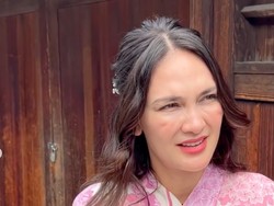 5 Foto Candid Luna Maya yang Diunggah Maxime Saat Hari Anniversary