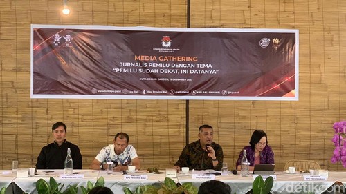 Media Gathering Jurnalis Pemilu oleh KPU Provinsi Bali di Denpasar, Selasa (19/12/2023).