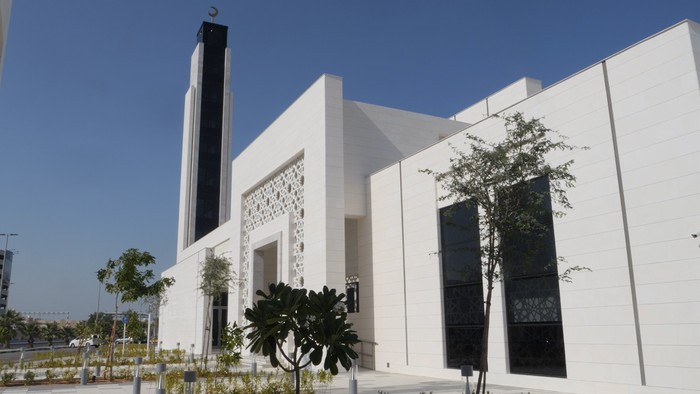 Megahnya Masjid Presiden Joko Widodo di Abu Dhabi